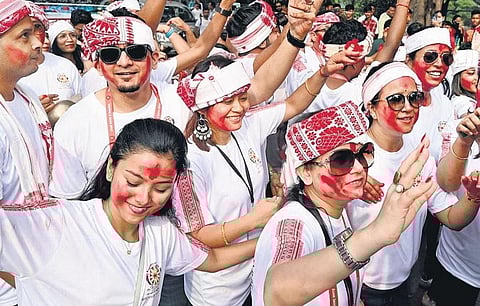 Idols of Goddess Durga being immersed at Ulsoor Lake in Bengaluru on Wednesday | Shashidhar Byrappa