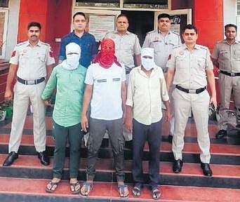 New modus operandi: Snatchers in Delhi first familiarise with people and then rob