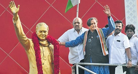 AICC presidential candidate Shashi Tharoor waves after garlanding a statue of former prime minister Rajiv Gandhi in Chennai on Thursday | Express
