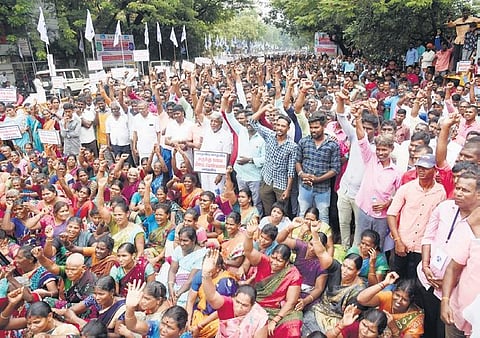 Fishermen from across TN staged a protest in Chennai on Friday | R Satish Babu