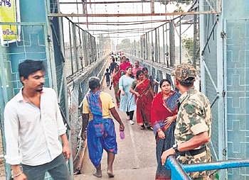 Section 144 at Dhabaleswar shrine, maximum pax capped at 200 on hanging bridge