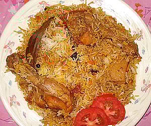 Chicken biryani (Image courtesy Wikimedia Commons).
