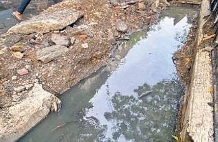 The corporation patches up damaged parts of roads at Monteith Lane in Egmore on Tuesday | r satish babu
