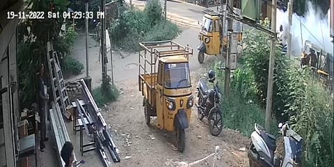 The blast occurred on Saturday evening near Garody in Mangaluru few meters away from the passenger who hired the rickshaw. (Photo | Special arrangement)