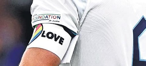 Rainbow armband (file picture) | AFP