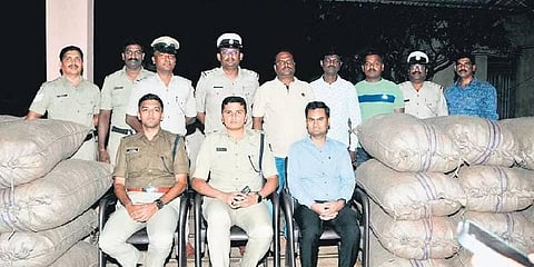 The police team which arrested the three inter-state arecanut thieves in Sagar
