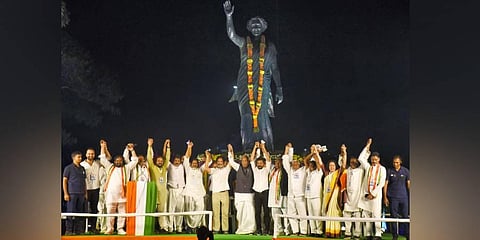 Congress leader Rahul Gandhi with Congress President Mallikarjun Kharge and party leaders K.C. Venugopal, Revanth Reddy and others at a party meeting, during 'Bharat Jodo Yatra'. (Photo | PTI)P