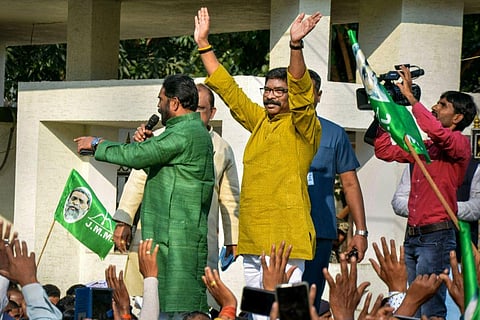 Jharkhand Chief Minister and Working President of Jharkhand Mukti Morcha (JMM) Hemant Soren addresses party workers outside his residence in Ranchi on November 3, 2022. (Photo | PTI(
