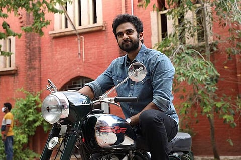 Ashok Selvan in Nitham Oru Vaanam