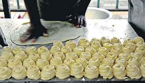 Parottas being made at an eatery in Palarivattom, Kochi | A Sanesh