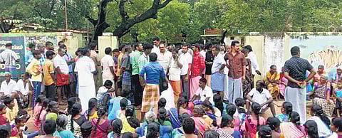 Residents stage a road blockade in Sivasailam alleging that forest officials failed to maintain the solar fence that prevents man-animal conflicts| Express
