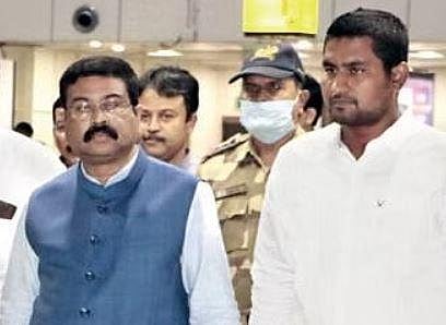 Suryabanshi Suraj urges Naveen to fulfill his Dhamnagar promise