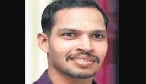 Upset over hair loss, Kerala youth ends life