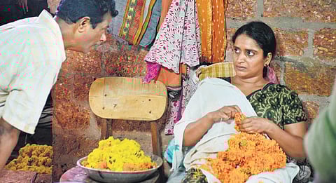 A still from the upcoming Malayalam family drama 'Pori Veyil' starring Indrans in the lead role. (Photo | YouTube screengrab)