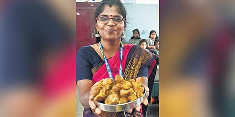 Illam Thedi Kalvi classes: Food for thought and stomach