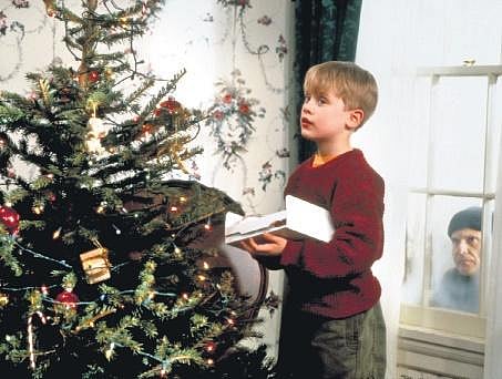 A still from the 1990 iconic film Home Alone