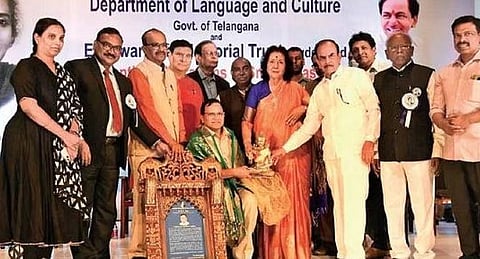 Founder of Latha Raja Foundation KK Raja is presented the Eashwari Bai Memorial Award-2022, at Ravindra Bharati on Thursday  | Vinay Madapu