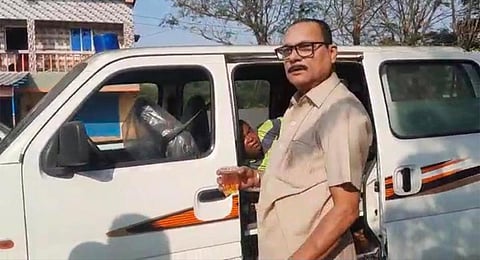 A video grab of the driver serving liquor to the patient I EXPRESS