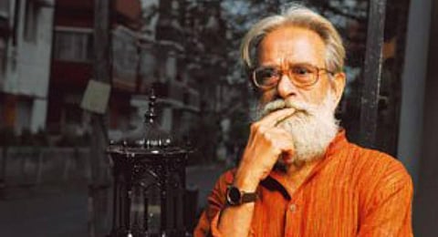 Veteran Bengali theatre personality and social activist Bibhash Chakraborty. (Photo | Twitter, @sangeetnatak)