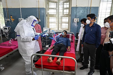 Preparation and mock drill in the wake of COVID-19 cases at Victoria Hospital in Bengaluru on Tuesday, Dec. 27, 2022. (Photo | Shashidhar Byrappa, EPS)