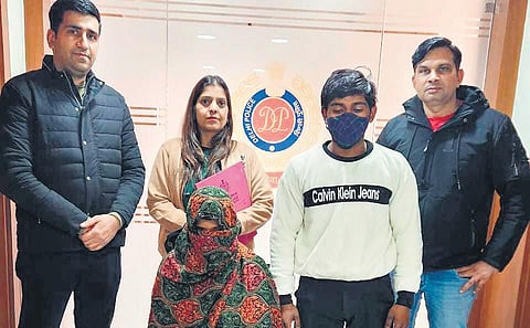 Delhi: Woman tries to blackmail sister with 'private' video, arrested