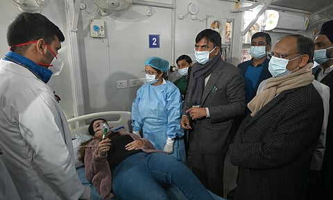 Many hospitals across the country held mock drills on Tuesday to check the preparedness of health facilities to deal with any spurt in COVID-19 cases, with Union Health Minister Mansukh Mandaviya saying it was important to gauge the operational readiness of equipment and human resources. Mandaviya oversaw the drill at the Centre-run Safdarjung Hospital, Delhi. (Photo | Shekhar Yadav, EPS)