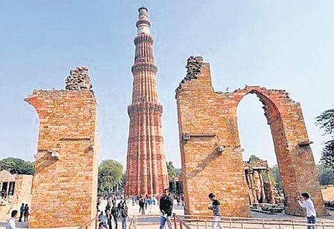 Qutub Minar: Court junks review plea of ‘royal heir’