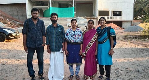 Raman and Kamala along with their children Indrajith, Indraja and Induja