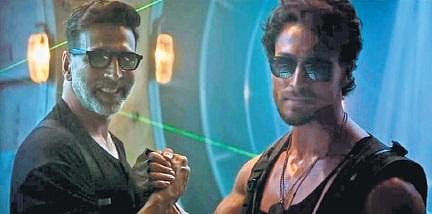 Akshay Kumar and Tiger Shroff will be seen in BadeMiyan ChoteMiyan