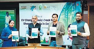 The guidebook was launched in the presence of Jasmine Shah, vice-chairperson, DDC Delhi, Amit Bhatt, Executive Director (Integrated Transport), WRI India and others.