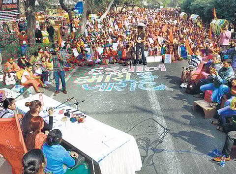 Anganwadi workers up in arms against the Delhi government | ankita upadhyay