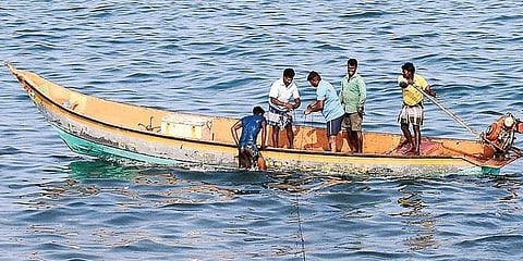 Lankan fishermen approach us for food, fuel, liquor: TN fishers