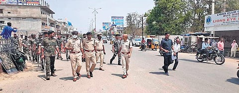 Bodhan police man security during the bandh