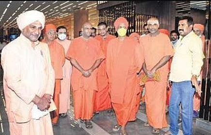 Mutt heads watch The Kashmir Files