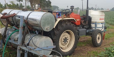 The tractor-mounted sprayer can spray insecticdes in a 100-acre field in 10 hours. (Photo| EPS)