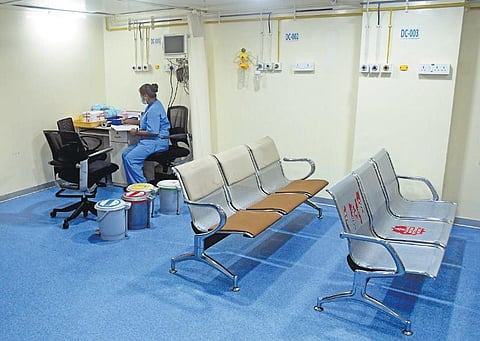 Vaccination centres at private hospitals remained almost empty on the first day of the  precautionary dose for all aged above 18 | ashsishkrishna hp