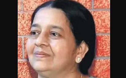 Congress leaders visit PT Thomas' wife Uma, may field her in Thrikkakara bypoll