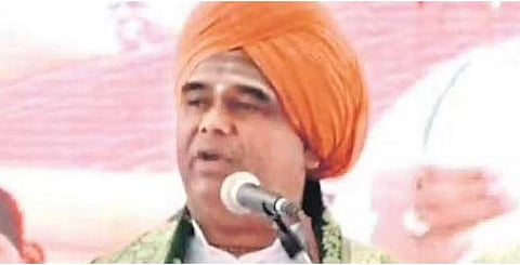 Minister CC Patil, Veerashaiva-Lingayat head fight over ‘30% cut’ allegation