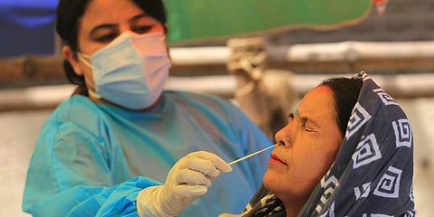2,527 fresh COVID-19 infections push India's tally of cases to 4,30,54,952