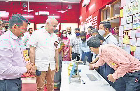 Deputy CM Manish Sisodia with students at the meet on Thursday | shekhar yadav