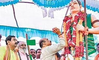 CM Basavaraj Bommai participates in a programme organised by Akhila Bharata Veerashaiva Mahasabha in Kalaburagi on Friday | Express