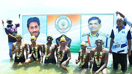 The six teenagers who crossed the 29km Palk Strait between Sri Lanka and India on Saturday | Express