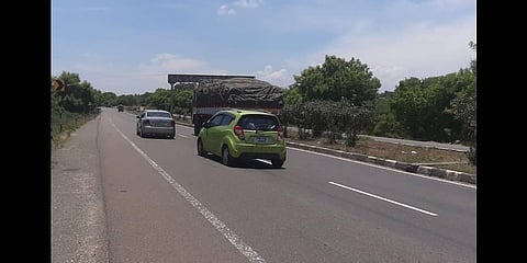 Vehicles missing the Mannarpuram service road are forced to travel a further 2-5 km to enter Tiruchy city | Express