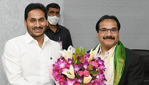 Andhra Pradesh Chief Minister YS Jagan Mohan Reddy and and AP High Court CJ Prashant Kumar Mishra. (Photo | Express)