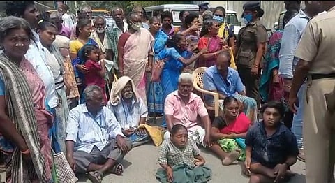Disabled persons protest against certificate irregularities in Tirupattur. (Photo | EPS)