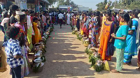 Villages bring porridge during the Koothandavar temple Chithirai festival. (Photo| EPS)