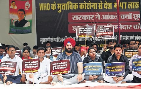Youth Congress on dharna against Centre over Covid deaths. (Photo| Shekhar Yadav)