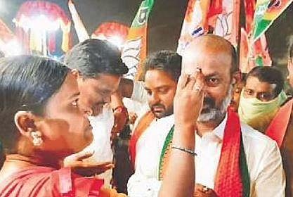 Bandi Sanjay challenges KTR to debate on Palamuru