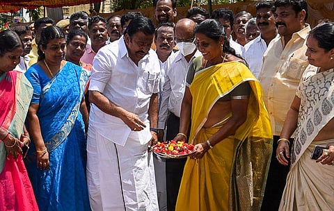 Minister KN Nehru laying the foundation stone for Tiruchy Corporation's knowledge centre at Kuthuppa Pallam on Saturday | MK Ashok Kumar