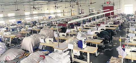 Over 3,000 units did not function in Tiruppur on Monday | Express